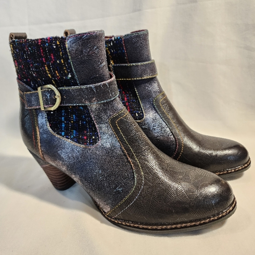 Spring Step L'artiste multi-color bootie, Comfortable Fit and Stylish Design